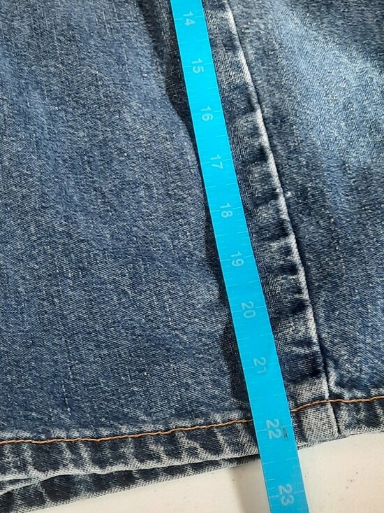 VTG 1999 Levi’s 550 Relaxed Fit Denim Shorts 36 Made in USA 90s Jorts Jeans - Picture 11 of 13